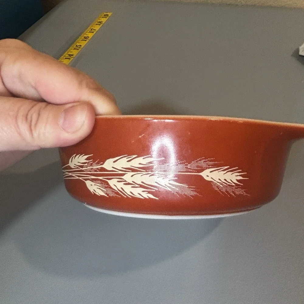 Pyrex Autumn Harvest Wheat Small Round Dish, No lid, Brown White Vintage Retro